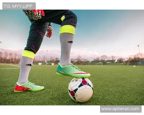 没有对象的足球明星们的单身生活与职业生涯的精彩瞬间